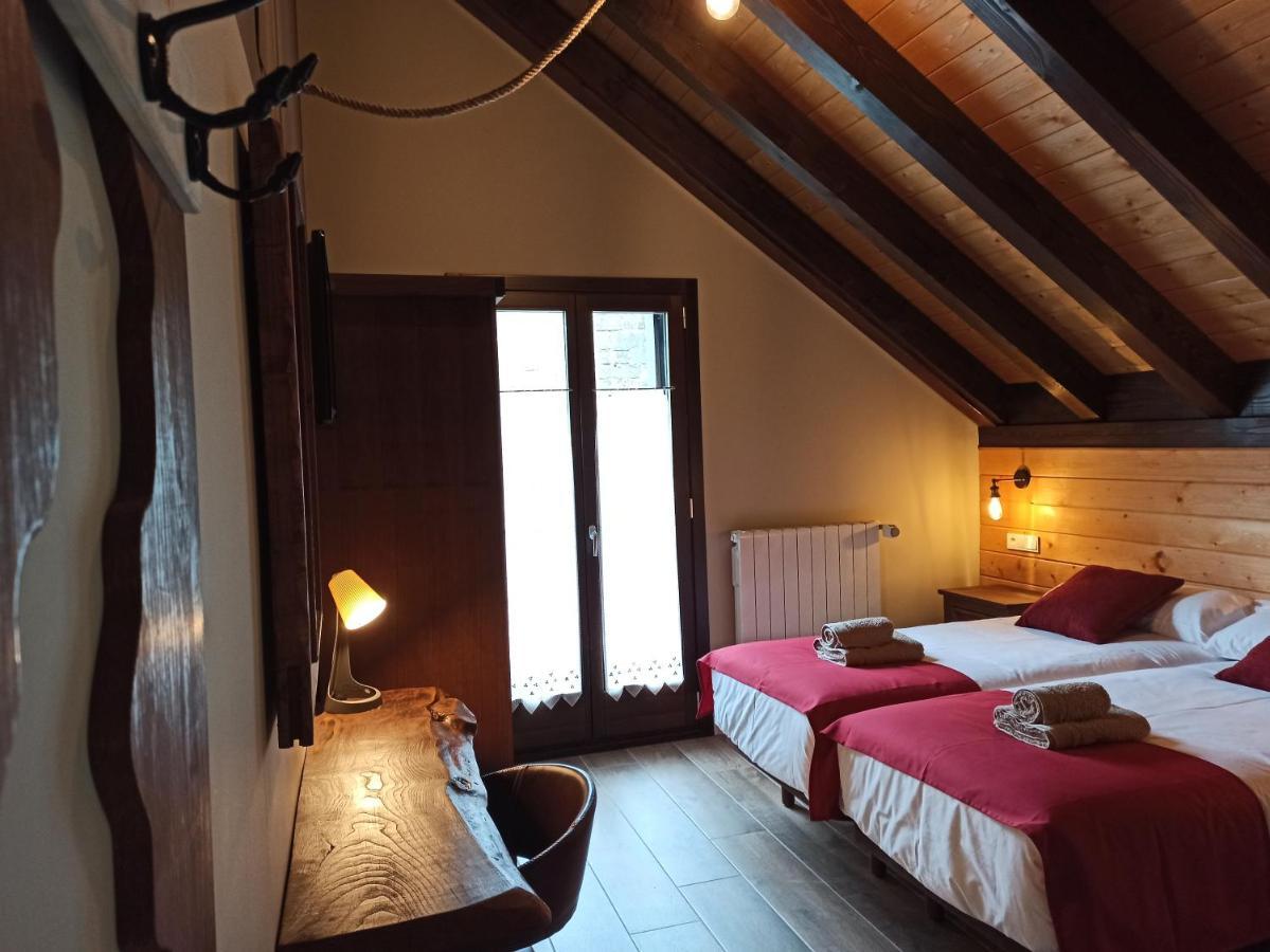 Casa Rural Elurkoia Isaba Eksteriør billede